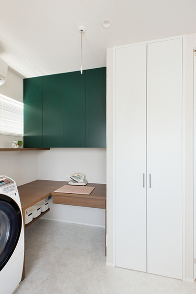 家族ひとり一人を大切にする家・家事室兼洗面室画像